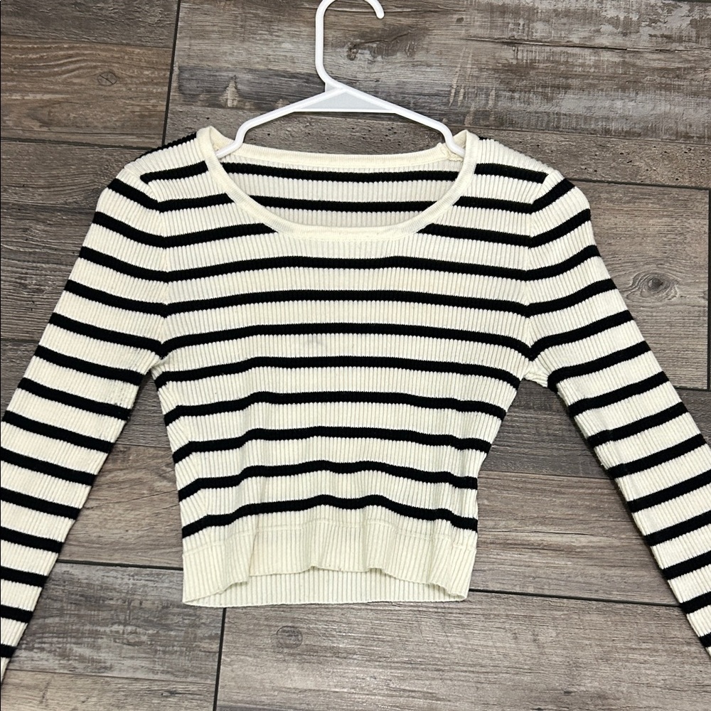 Striped Ribbed Knit Long Sleeve Top - Black & Cream